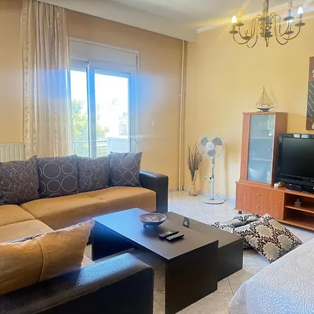 Almond House Кавала