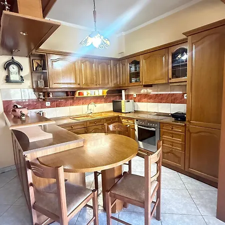 Апартаменты Almond House